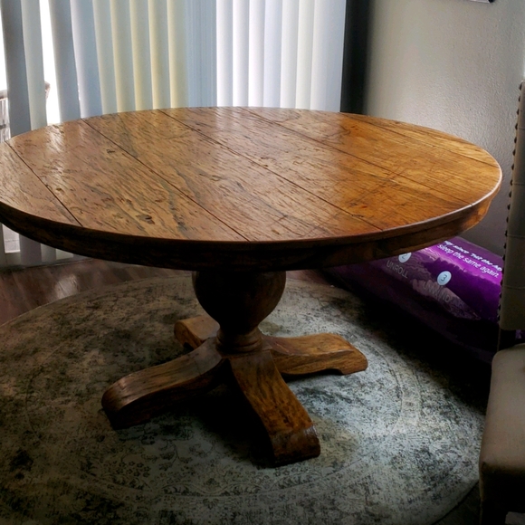 Dining room table - Picture 1 of 5